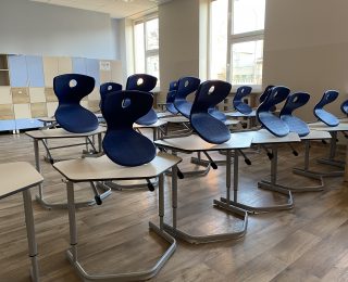 Krzesła uczniowskie - realizacje