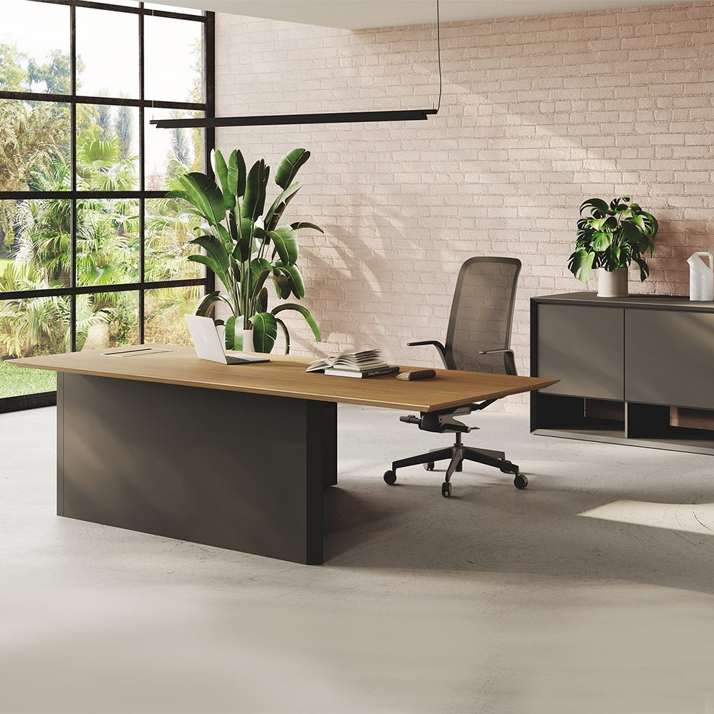 Biurko dyrektorskie Bold w orzechu American Walnut z rzeźbiarskim antracytowym bokiem
